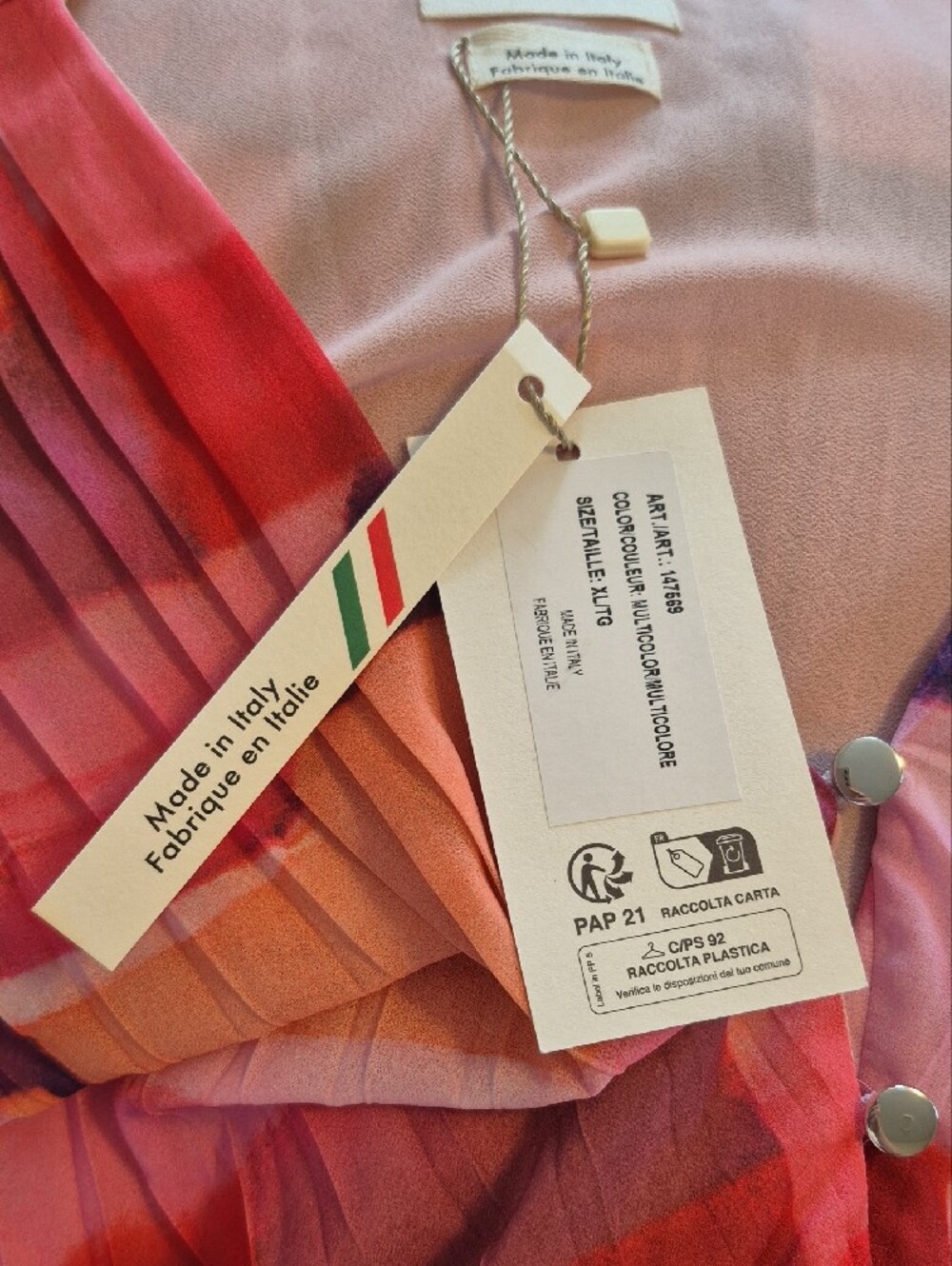 YNI Studion Multi-Colored Pleated Long Sleeve Dress – XL NWT - Picture 5 of 9